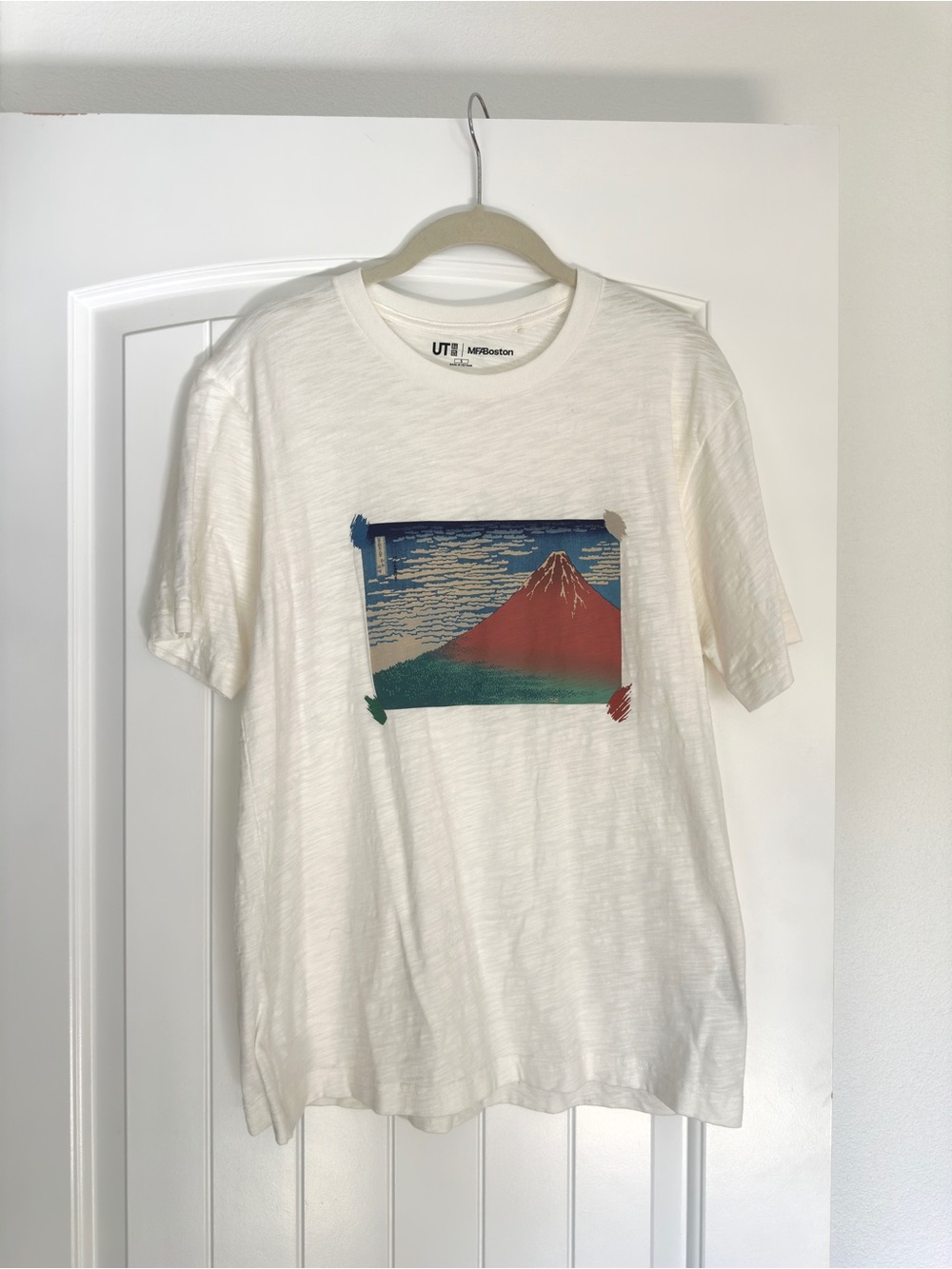 Uniqlo 100% Cotton MFA Boston T Shirt